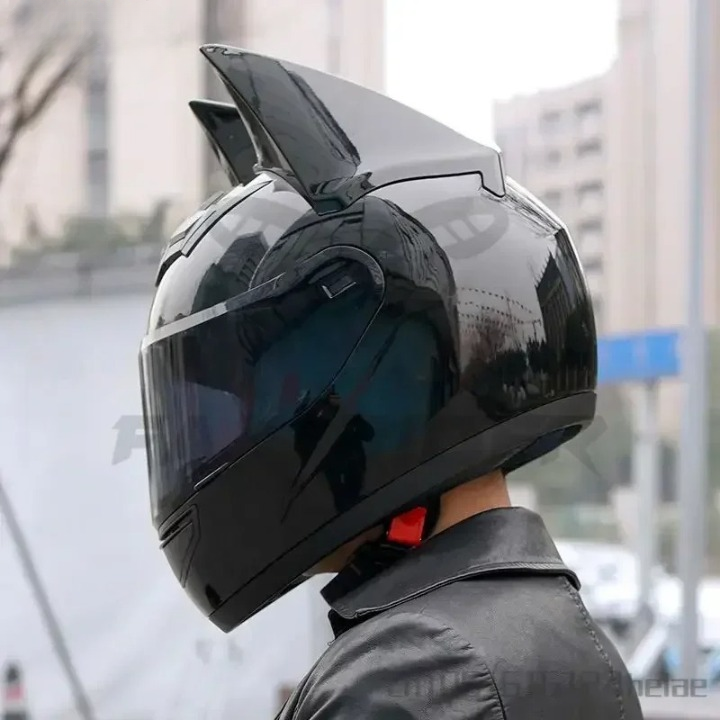 Drip Mods Electric Batman Motorcycle Helmet